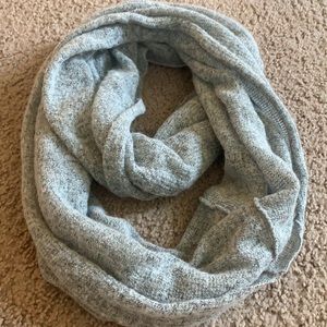 Infinity scarf